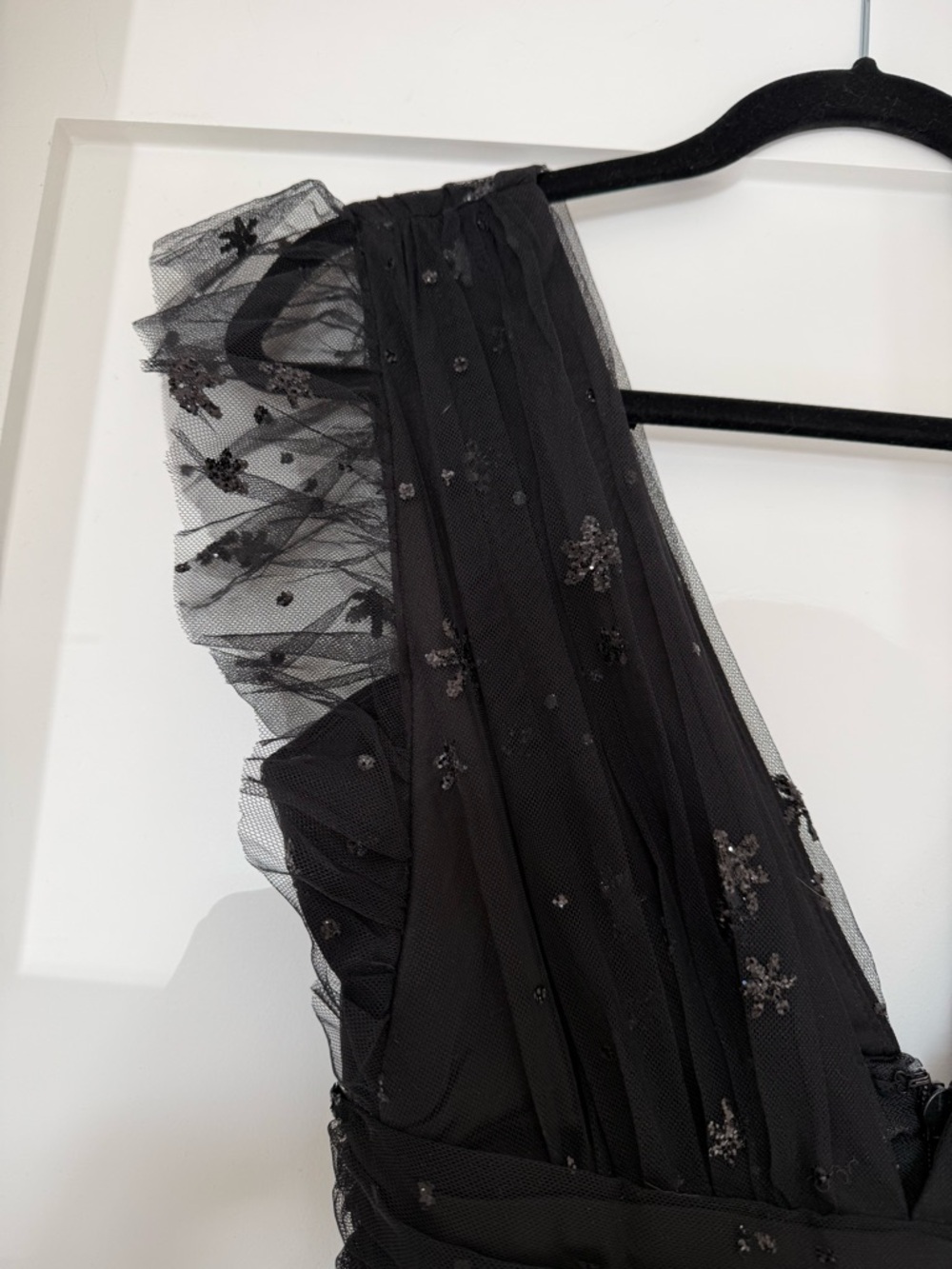Soieblu Black Star-Embellished V-Neck Midi Dress - Picture 2 of 3